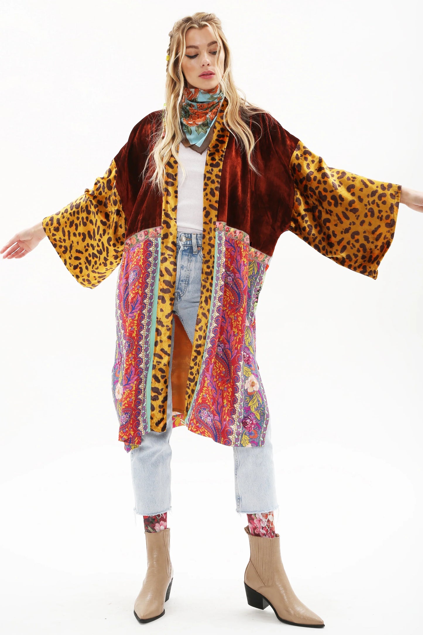 Aratta Nova Cheetah Topper