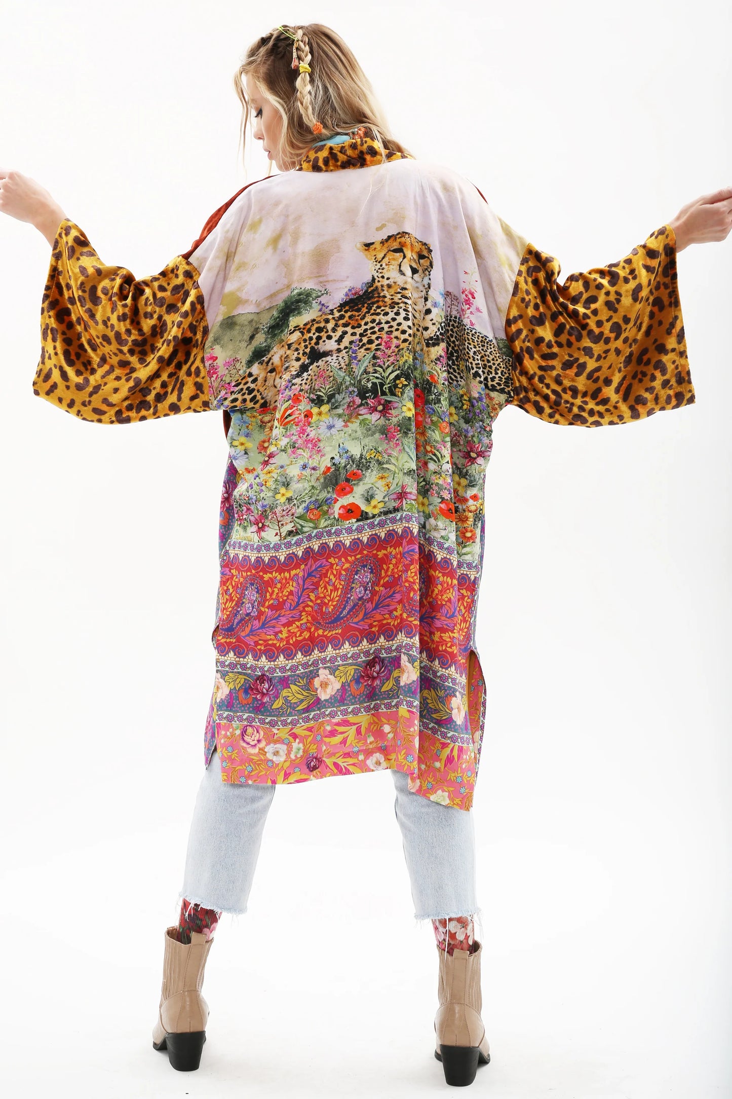 Aratta Nova Cheetah Topper