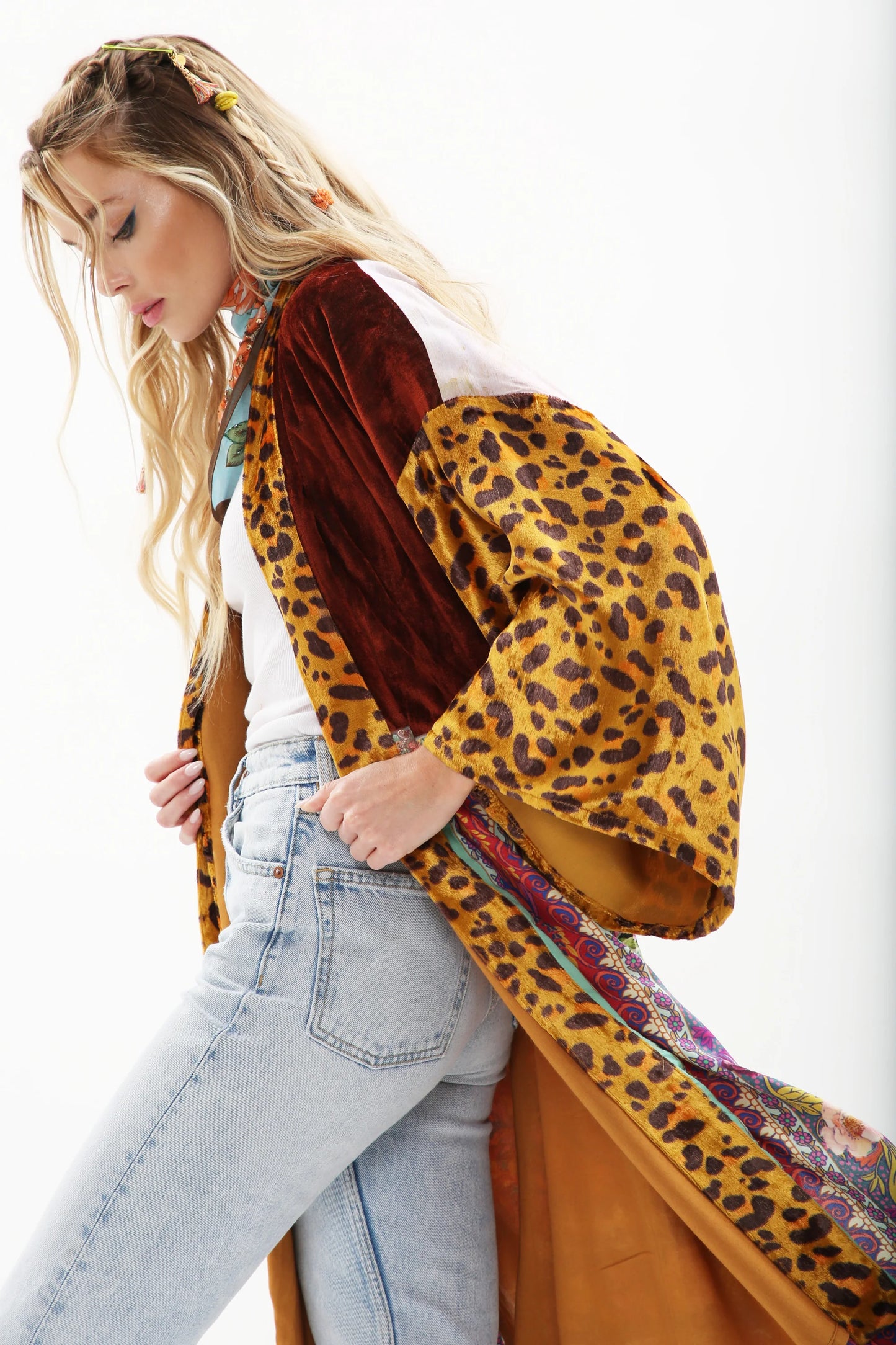 Aratta Nova Cheetah Topper